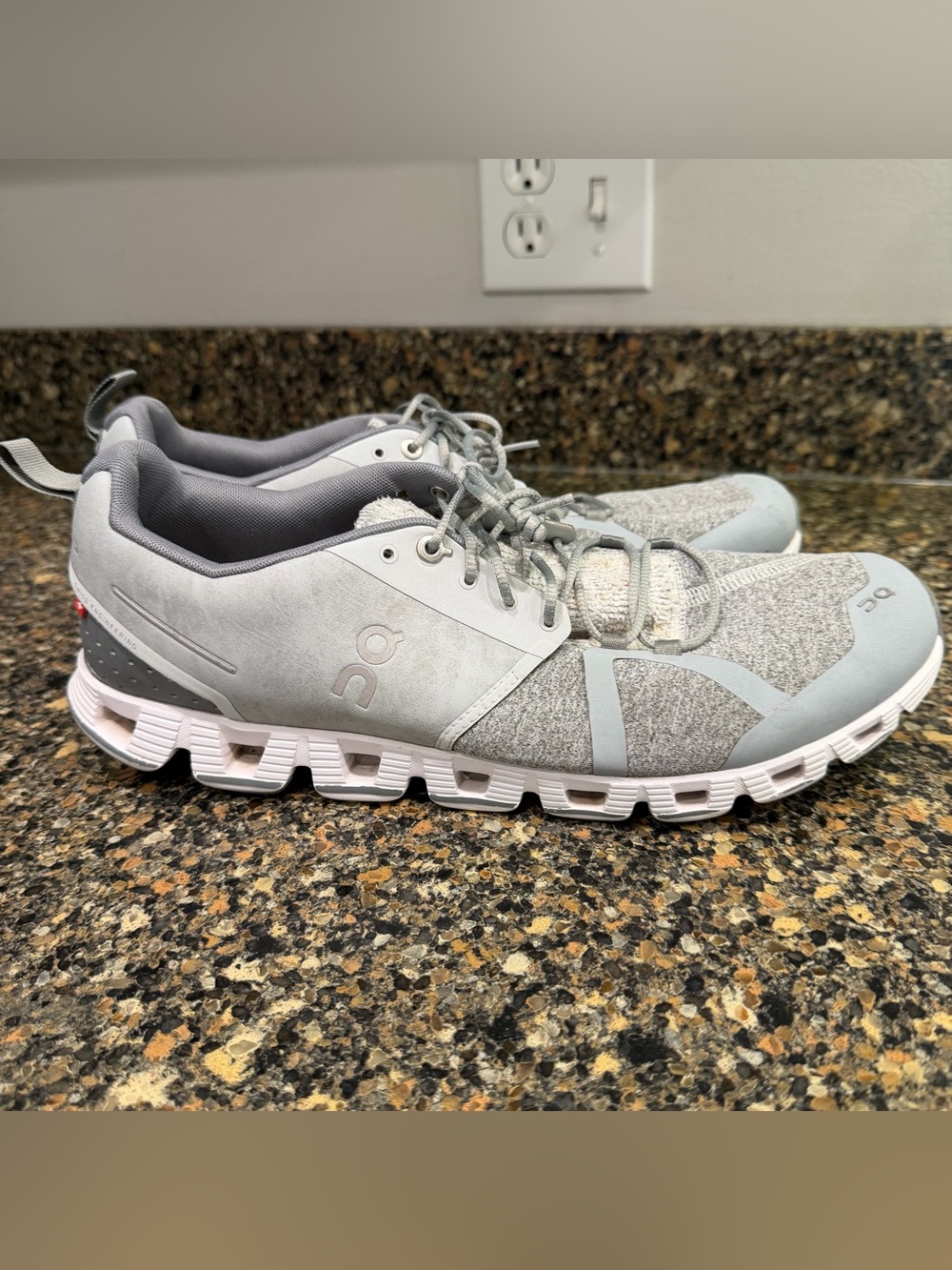 On Running Cloud Lightweight Men's Running Shoes - Grey 11.5